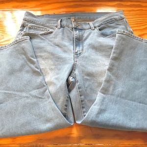 Levi High Rise stretch Capri 10 blue denim